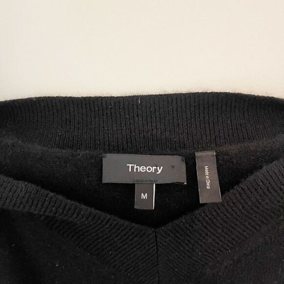 Theory Black Cashmere Cold Shoulder Long Sleeve Sweater Top Size Medium - Picture 3 of 9